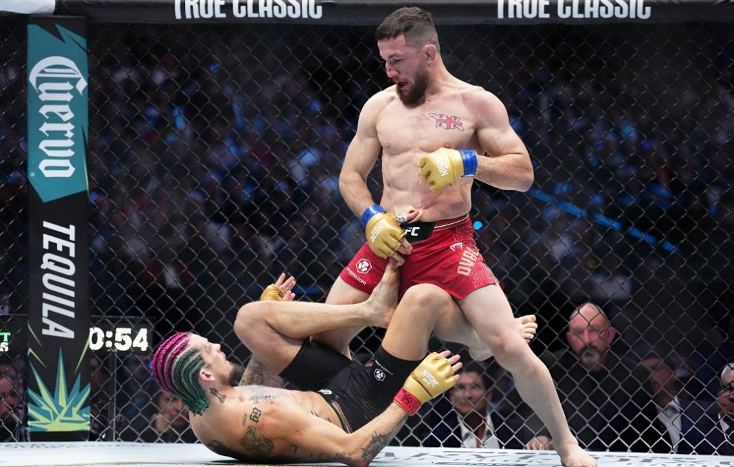Merab Dvalishvili y Sean O'Malley en su primer combate.